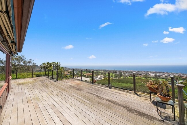 Building Photo - 7330 Brodiaea Way