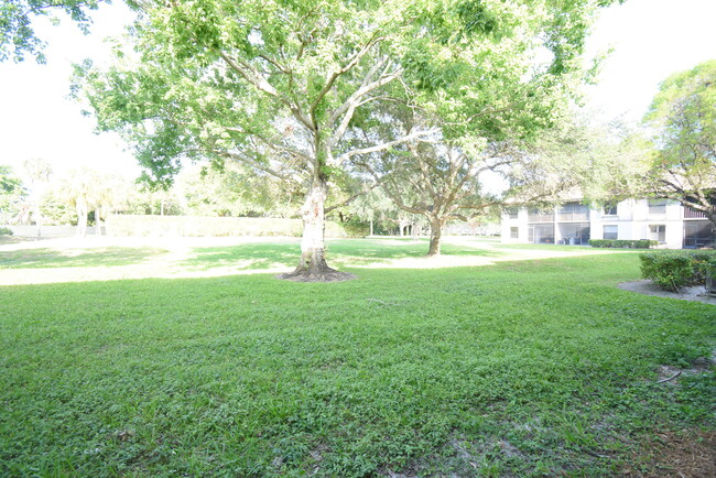 Building Photo - 3130 Millwood Terrace