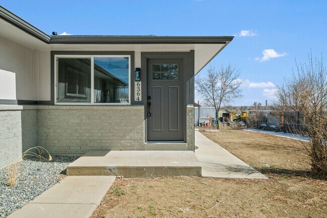 Building Photo - 6364 Julian St
