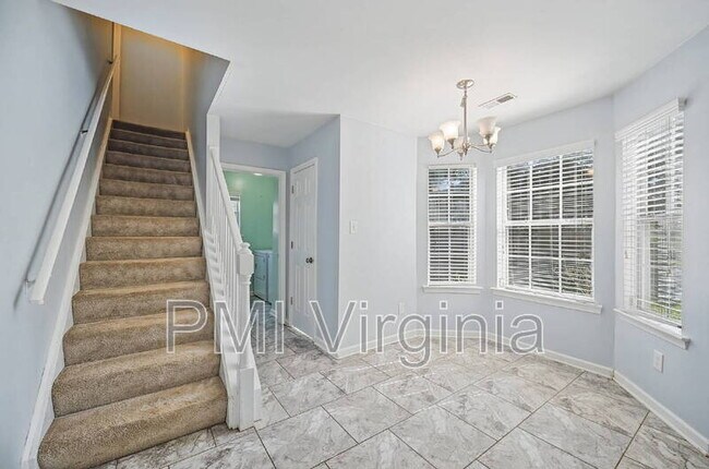 Building Photo - 1213 Ruxton Ct