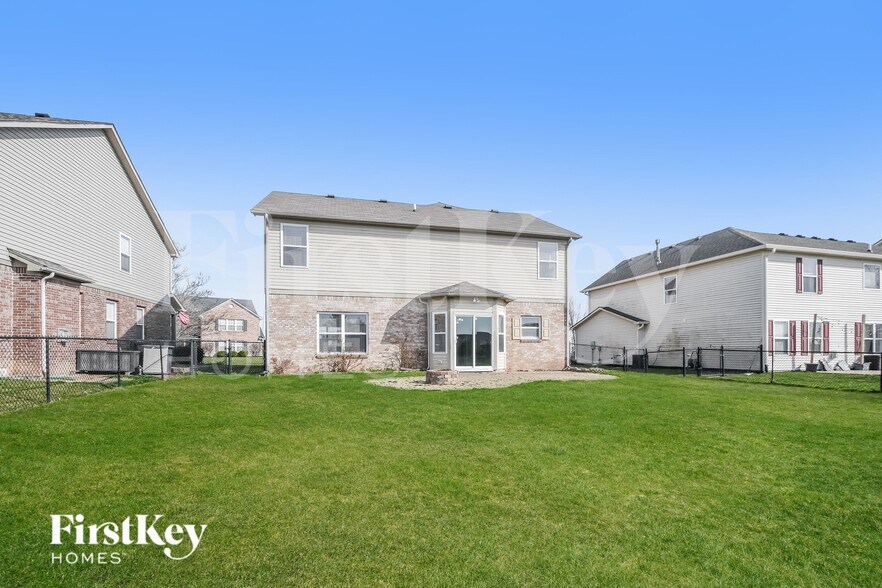 Building Photo - 8728 N Springview Dr