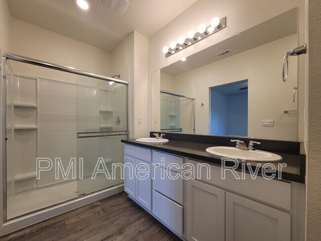 Building Photo - 2053 Skipper Cv Wy