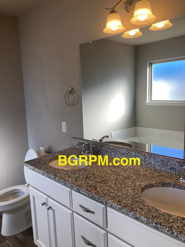 Building Photo - 3 BD, 2 BA, Home in Cabot