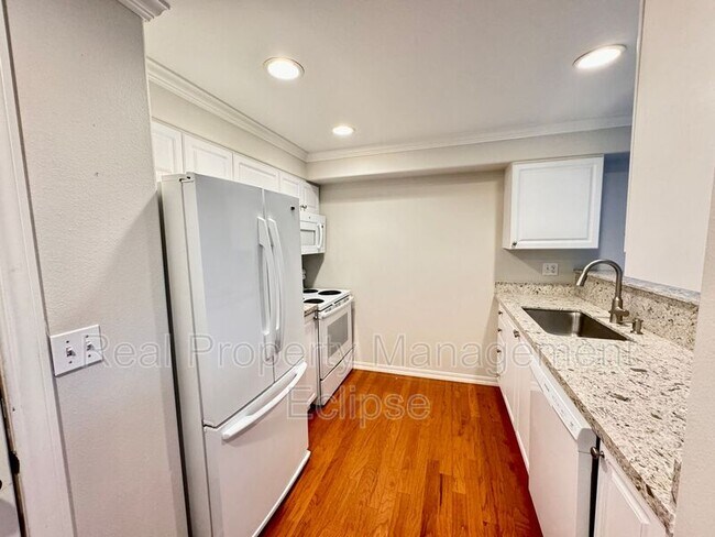 Building Photo - 18621 Blueberry Ln