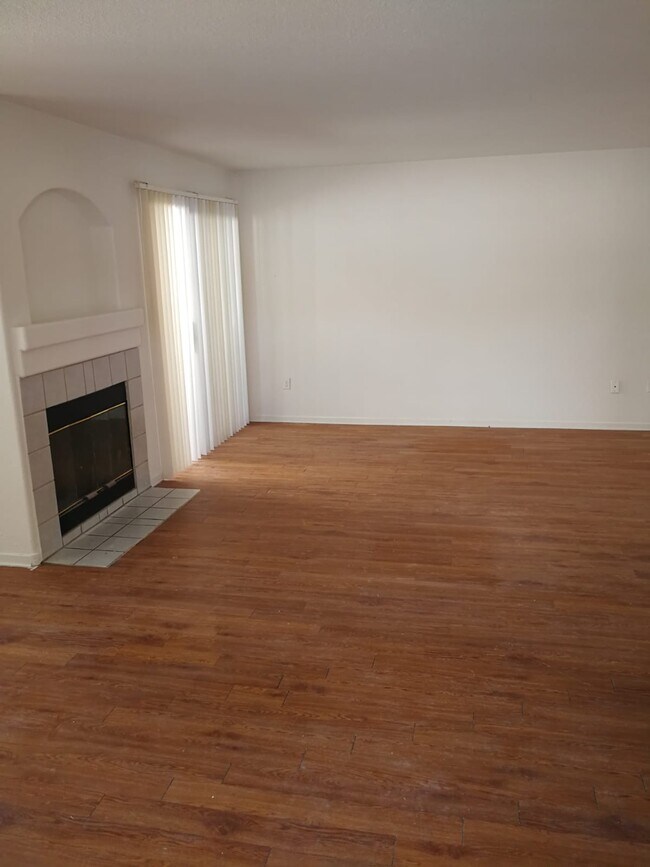 Building Photo - 4308 W Lake Mead Blvd