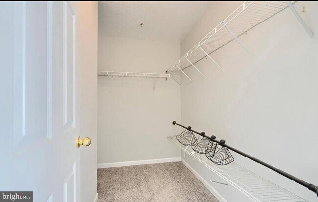 Building Photo - 9863 Decatur Rd