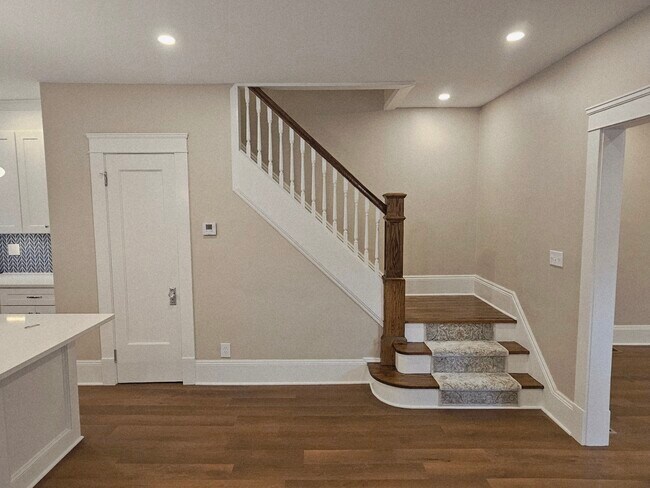 Building Photo - 9715 Clifton Blvd