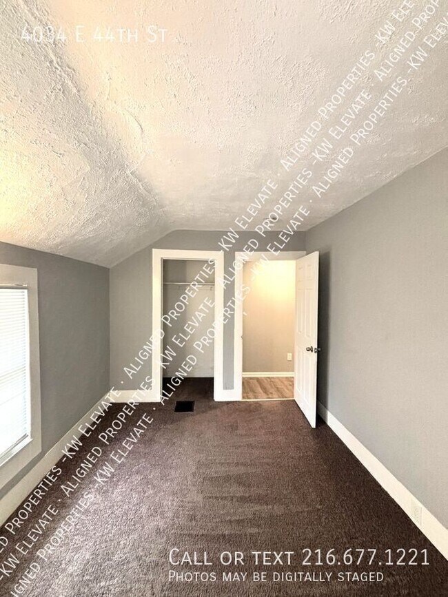 Building Photo - 4034 E 44th St