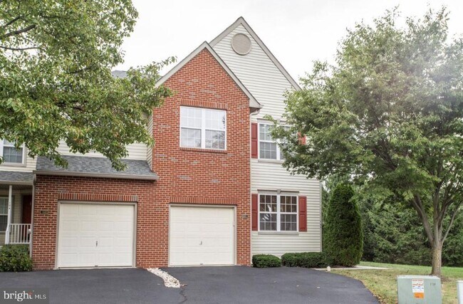 Building Photo - 105 Farrington Ct