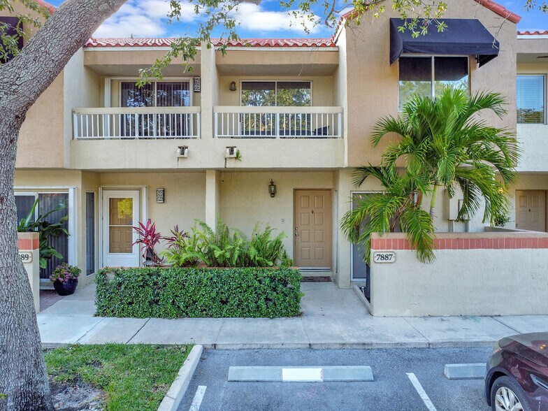 Building Photo - 7887 NW 7th Ct