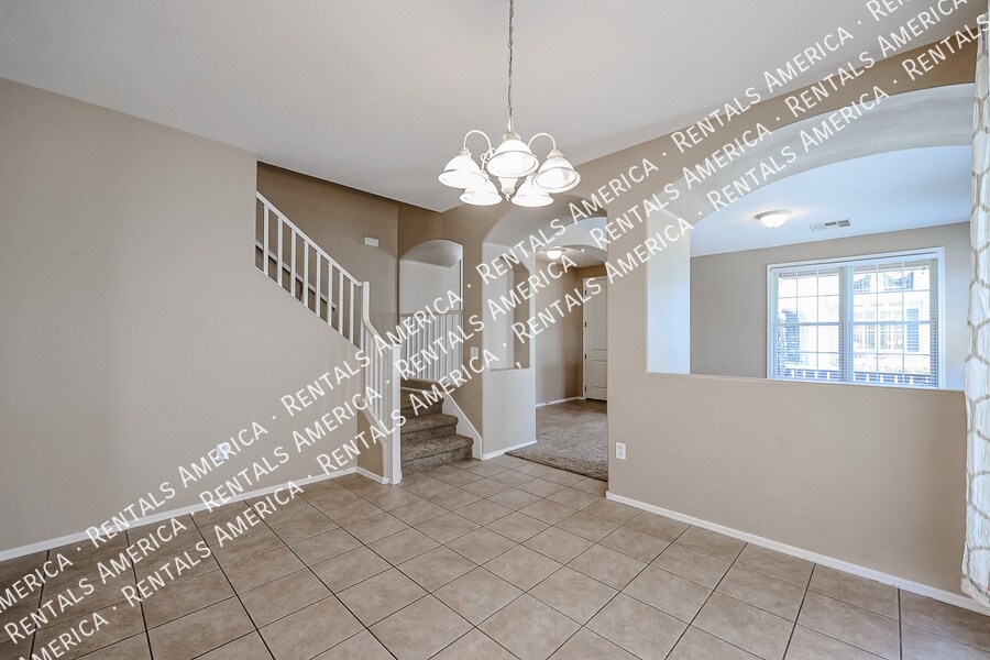 Building Photo - 3908 E Sabra Ln