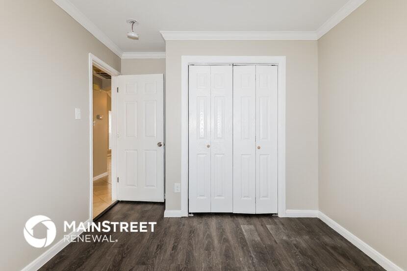 Building Photo - 16811 Creek Trail