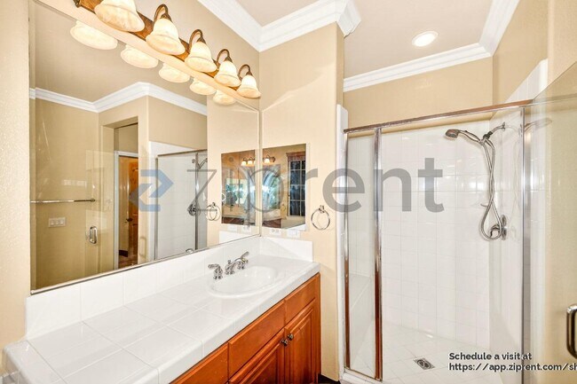 Building Photo - 1485 Clearview Cir