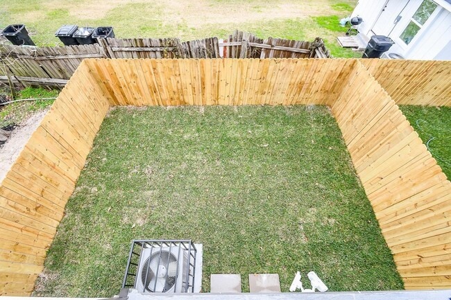 Building Photo - 4911 Nichols St