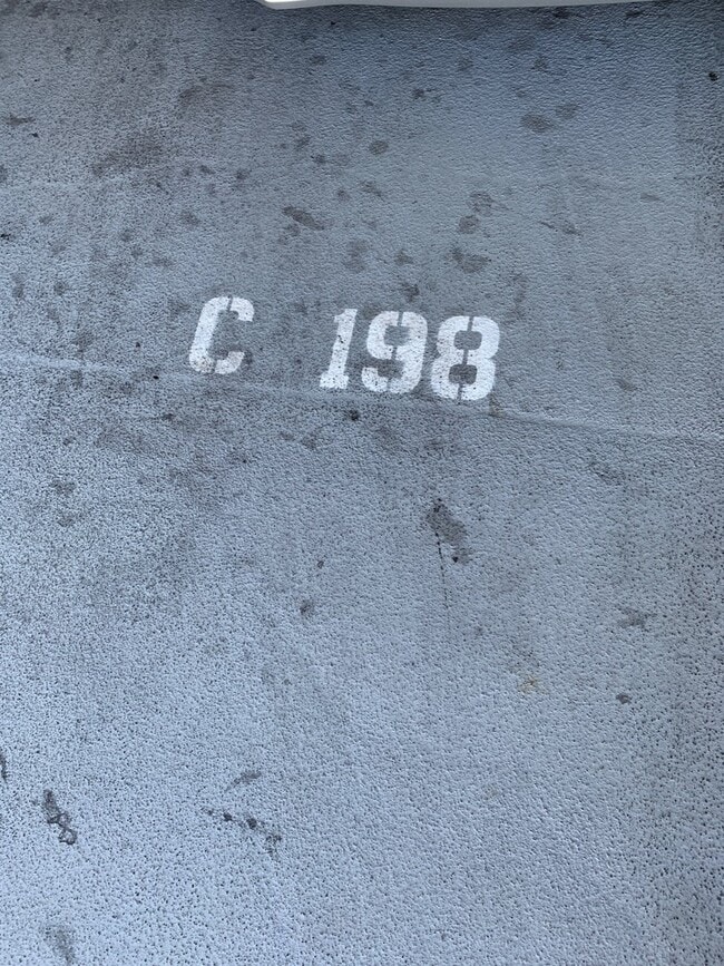 Building Photo - Kapiolani Terrace #706- Super convenient location!!! with ASSIGNED PARKING STALL!!