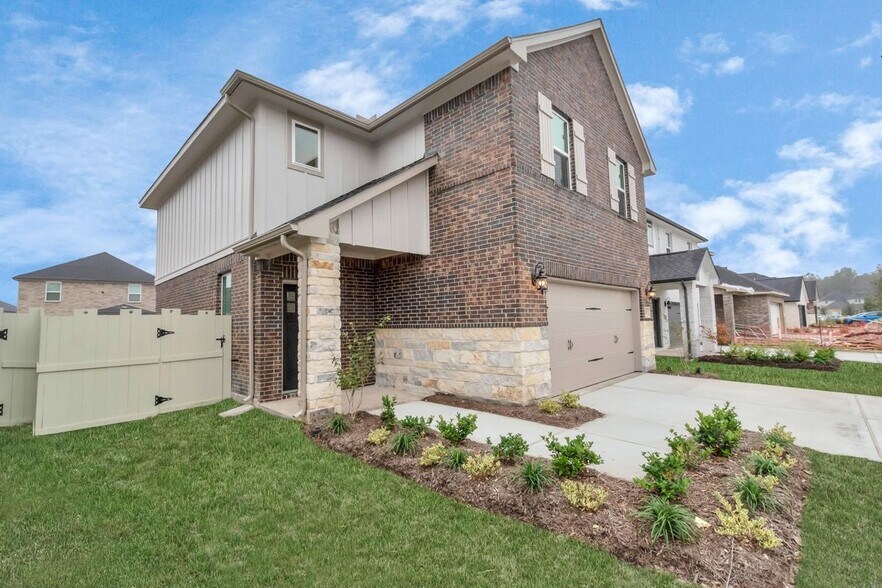 Building Photo - 17407 Bluemink Ln