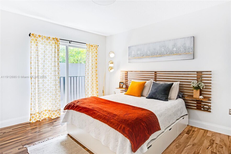 Building Photo - 1611 SW 2nd Ct