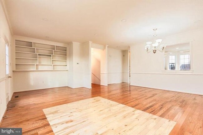 Building Photo - 17 Karendale Ct