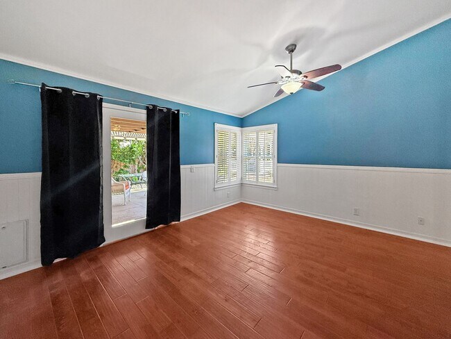 Building Photo - Beautiful 4BD/2BA w/ Attached Garage & Lar...