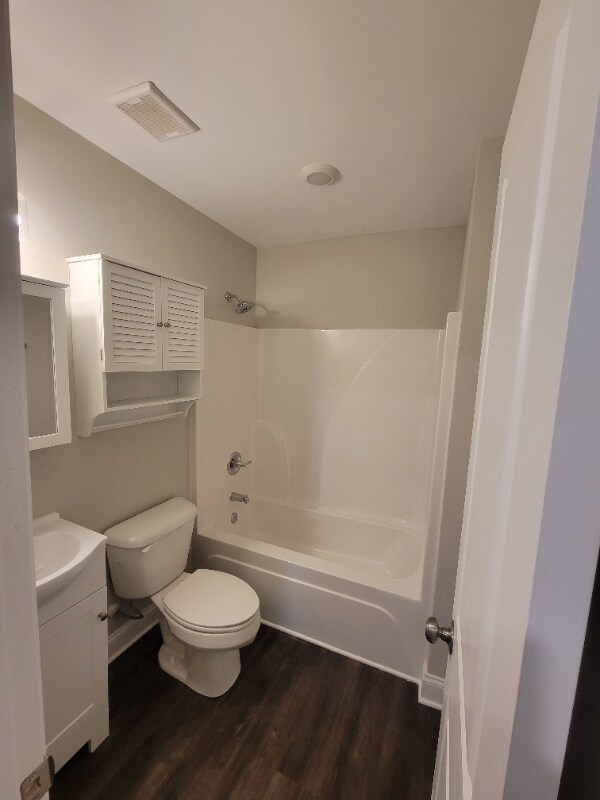 Building Photo - 283 N Warren St