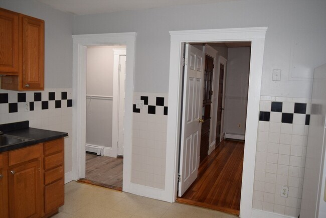 Building Photo - 12 Arthur Ave