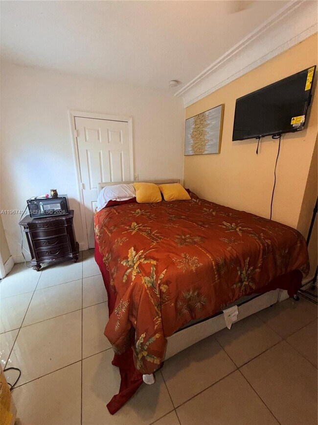 Building Photo - 3580 NW 32nd Ct