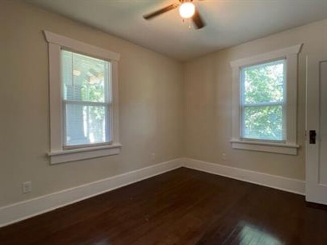 Building Photo - Seconds to downtown Decatur! 2 bedroom, 1 ...