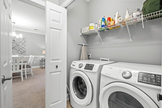 Building Photo - 4140 Hibiscus Dr