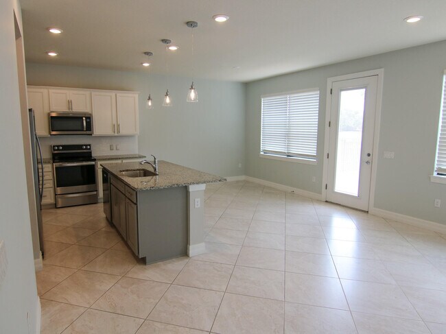 Building Photo - 8333 Rearing Ln