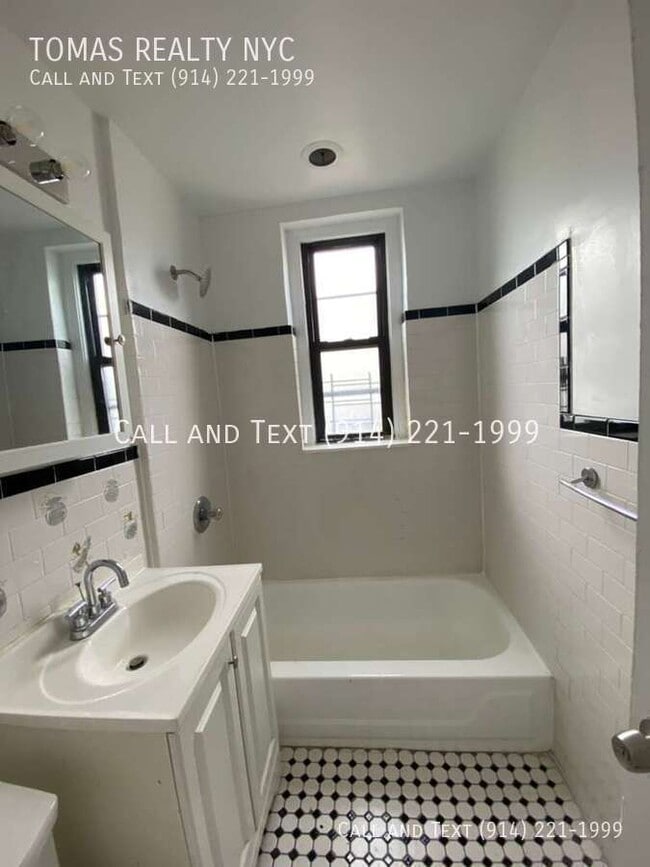 Building Photo - 1179 Yonkers Ave