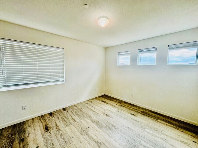 Building Photo - 13721 Santa Lucia Dr