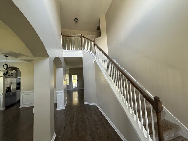 Building Photo - 50 Huntington Dr