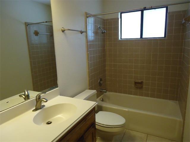 Building Photo - 9903 Grand Oak Dr
