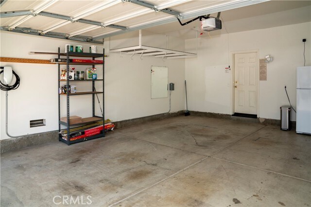 Building Photo - 71 Strawflower St