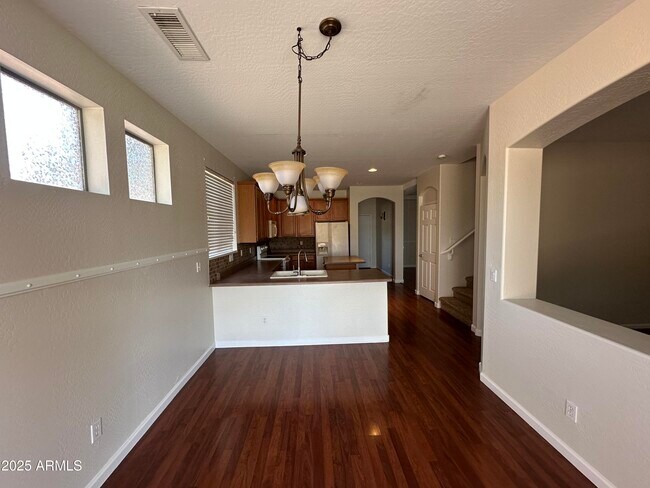 Building Photo - 200 W Flamingo Dr