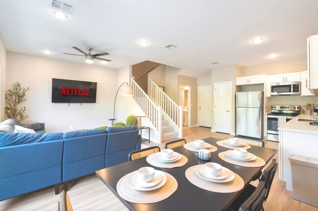 Building Photo - 16601 N Parkview Pl