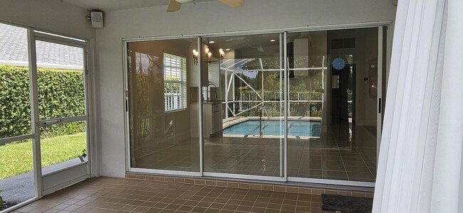 Building Photo - 305 Brier Cir