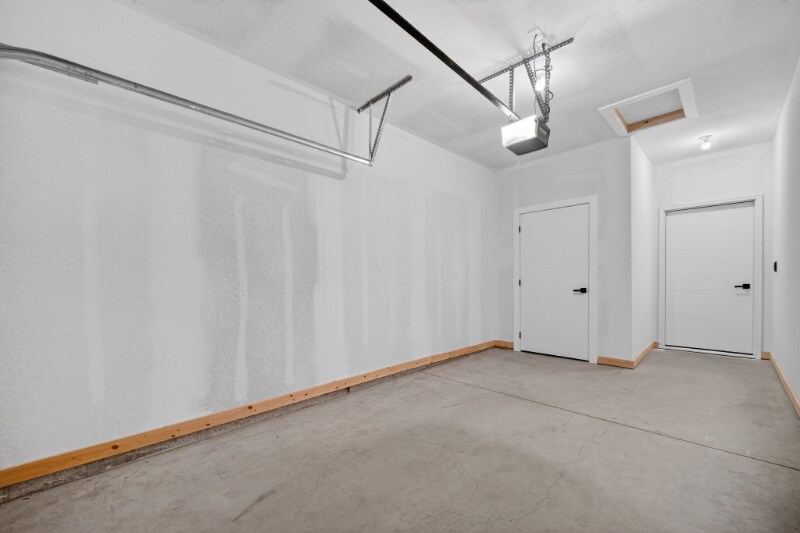 Building Photo - 508 W 2nd Ave