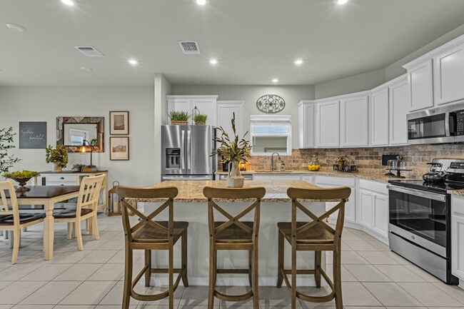 Building Photo - 2221 Clove Ct