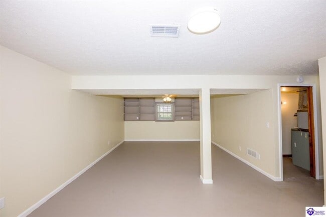 Building Photo - 413 Ridgecrest Rd