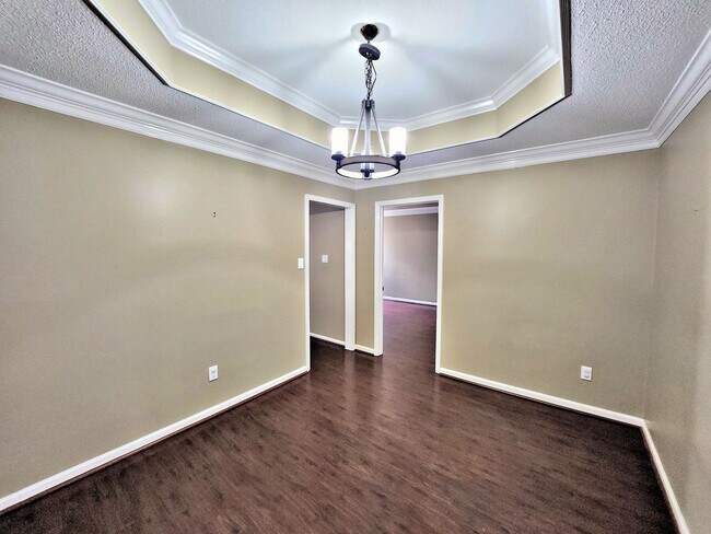 Building Photo - TOWNHOUSE FOR RENT - DECATUR SE