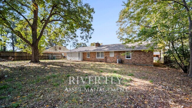 Building Photo - 3770 Wisteria Cove