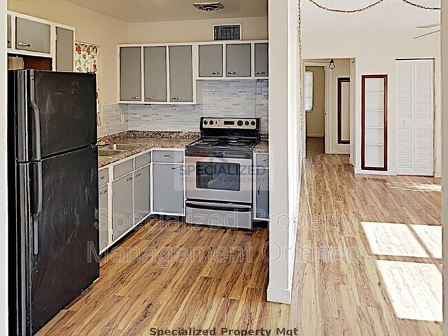 Building Photo - 2260 W Dana Dr