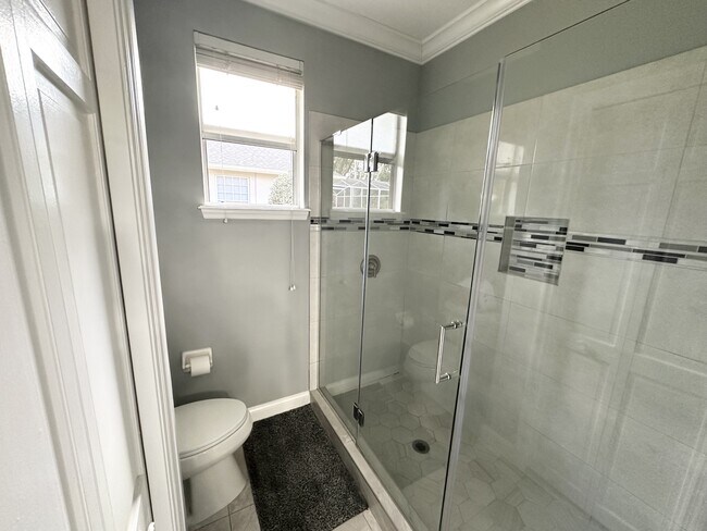 Building Photo - 5145 Timberview Terrace