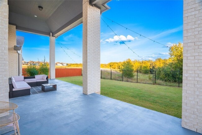 Building Photo - 312 Palatino Bend