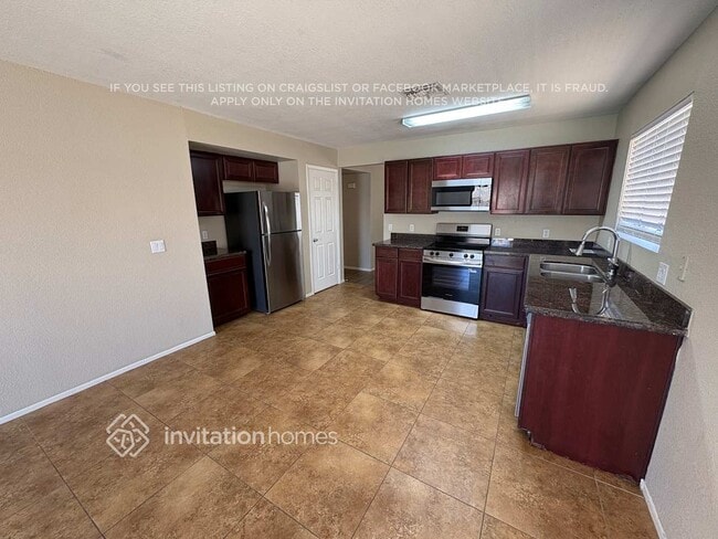 Building Photo - 4709 N 84th Dr