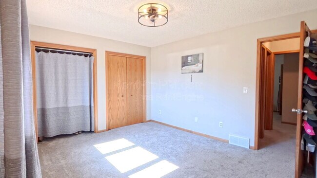 Building Photo - 3209 White Elm Ct