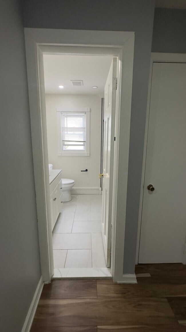 Building Photo - 728 Liberty Ave