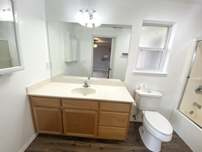 Building Photo - 1414 Pheasant Way