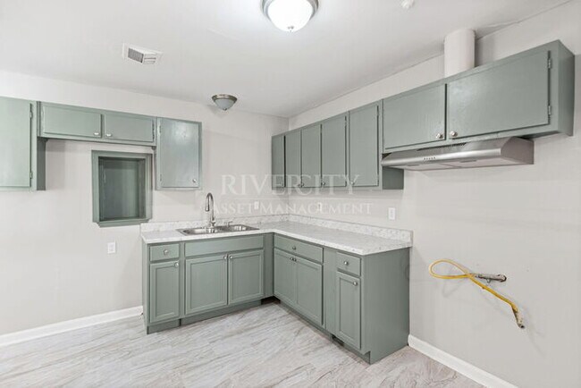 Building Photo - 3240 Boxdale St